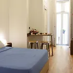 Domus Studio 25 Bed & Breakfast