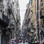 Cozy Apartment At Via Dei Tribunali
