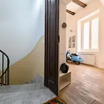 Vespa Apartment
