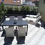 Una Terrazza A Chiaia
