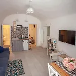 Palazzetto 305