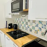 Garibaldi 118 Luxury Apartment