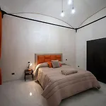 Vesuvius Luxury Home