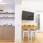 Cozy Studio In Chiaia District By Wonderful Italy