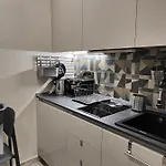 Plaza Mini House