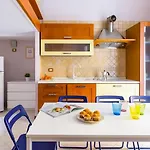 San Ferdinando Family Apartment By Wonderful Italy