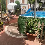 Tabor 1 Garden & Parking