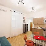 Dante 2 Rooms Apartment Super Centrale
