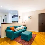 Stylish Apartment At Piazza Municipio By Wonderful Italy