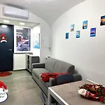 Savoia 215 - Azzurra Guest House - Napoli