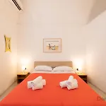 Villari Guest House By Domusextra