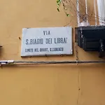 Spaccanapoli House