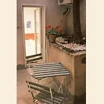Nespolino, Piccola Casetta In Centro Storico Al Piano Terra Con Piccolo Spazio Esterno Privato