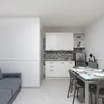 Modern Flat In The Heart Of Naples Near Man