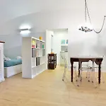 Urban Living In Chiaia - Close To Grenoble