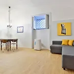 Urban Living In Chiaia - Close To Grenoble