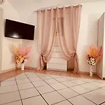 Aurora\'S Home
