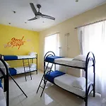 Los Mochileros Hostel - Age Limit 18-28