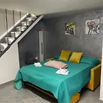 Nanninella Home