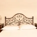 Plebiscito Rooms