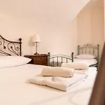 Plebiscito Rooms