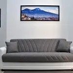 Napoli Centro, Dm Luxury Apartments