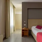 Napolit\'Amo Hotel Medina