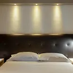Napolit\'Amo Hotel Medina