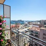Marina 8