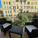 Nella\'S Carlo III Apartment