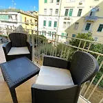 Nella\'S Carlo III Apartment