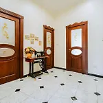 Regina\'S Apartment