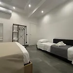 Louis Helen Apartment