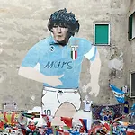 A Due Passi Da Dante