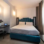 Golden Hotel