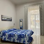 Napul\'E