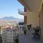 Pretty Panoramic Apartment - Half Way Center-Vomero District
