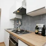Desdemona Rooms