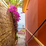 Villa Dolcevita With Parking By Napoliapartments