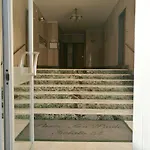 B&B \