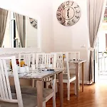 Grand Tour 4Rooms