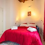 La Pazziella Flat
