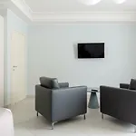 Dioniso\'S Luxury Apartments Municipio