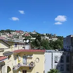 L\'Occhio Sul Vesuvio Appartamento Con Terrazza Privata E Casa Vacanza Senza Terrazza Privata