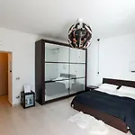 Sanfelice Apartments