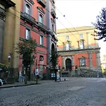 Caponapoli 8