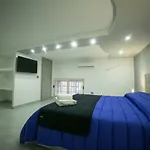 Tribunali Suite 181