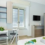 Devon Metro Studio Apartments