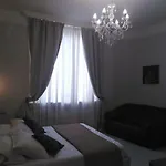 Centro Storico Maschio Angioino House