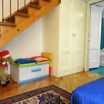 Mezzocannone Holiday House